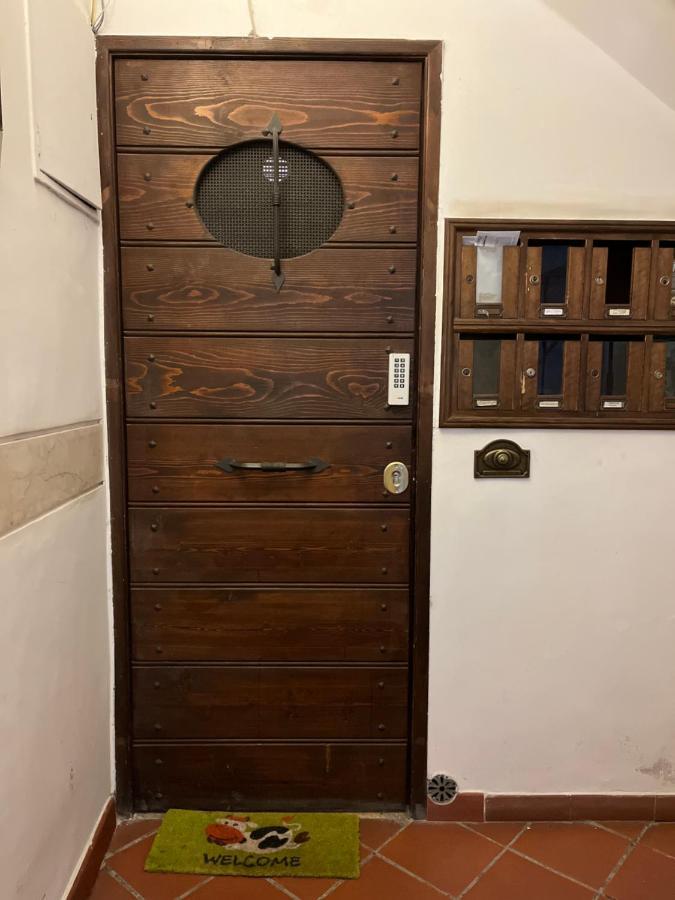 Cricket'S House, Rome
